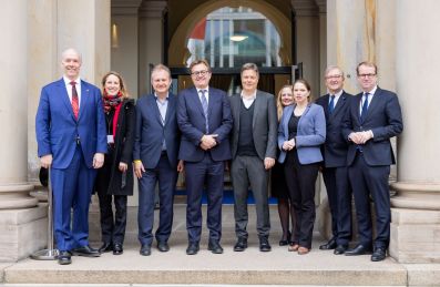 Hamburg als Drehkreuz für Wasserstoffimporte aus Kanada