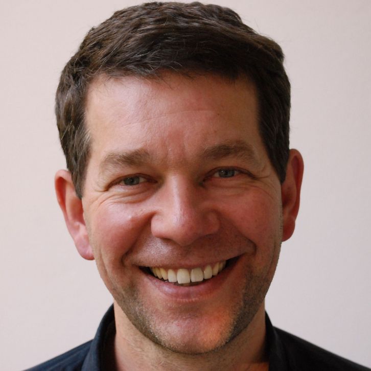 Dr. Florian Güßgen