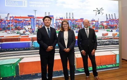 Daimler Truck, HHLA und Kawasaki Heavy Industries starten strategische Partnerschaft zum Aufbau einer Lieferkette für Flüssigwasserstoff in Europa